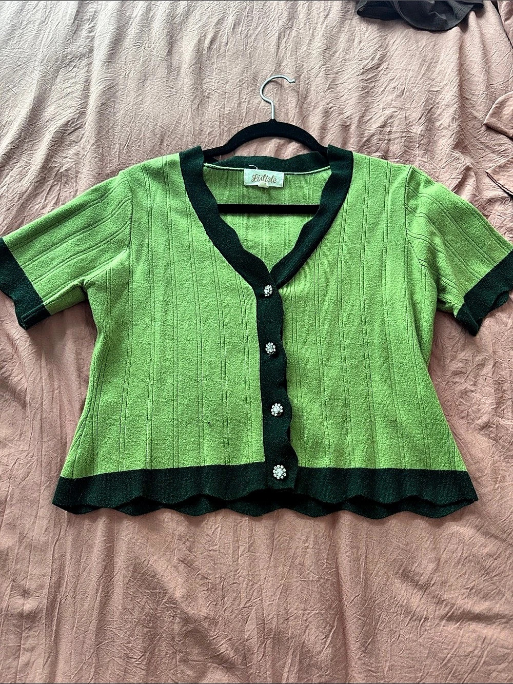 Green Scalloped Cardigan Like New